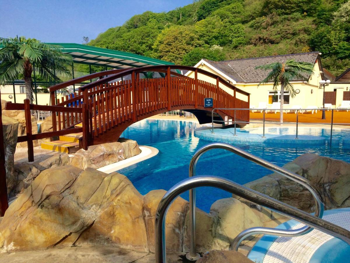 Cardigan Bay Holiday Park 객실 사진